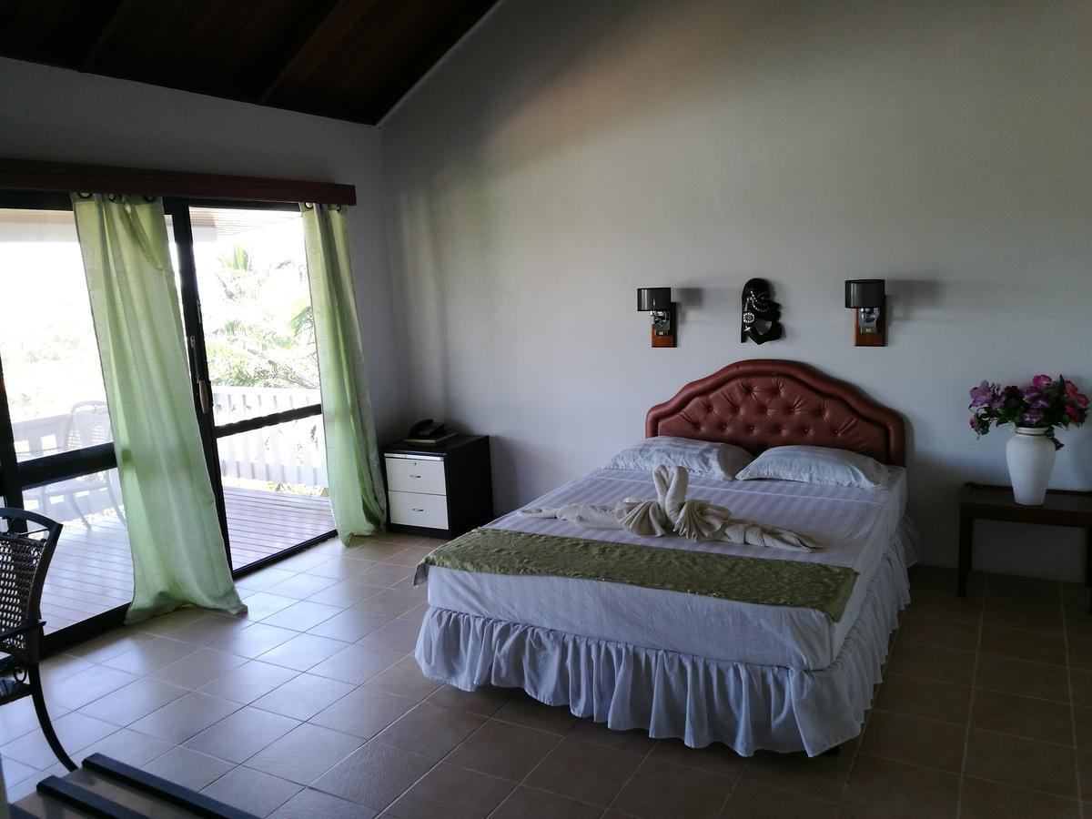 Honiara Hotel Exteriér fotografie
